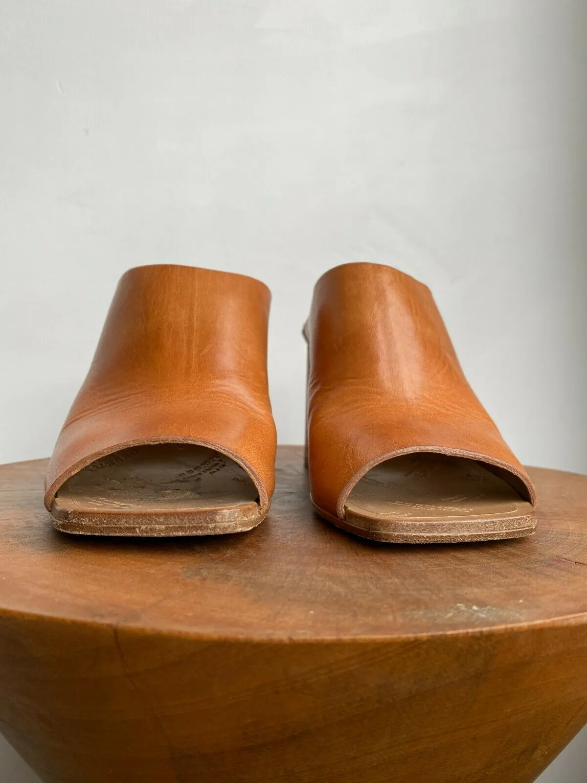 CAMEL TABI HEEL